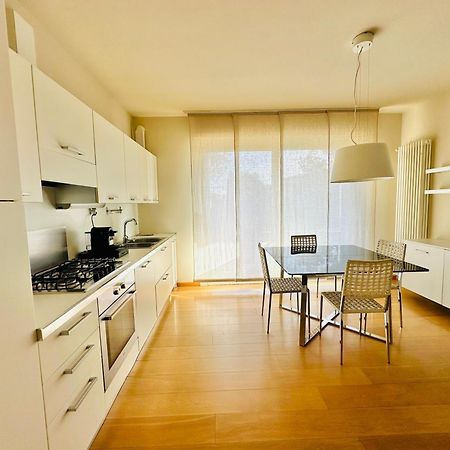 Home Sweet Home Desenzano del Garda Ngoại thất bức ảnh