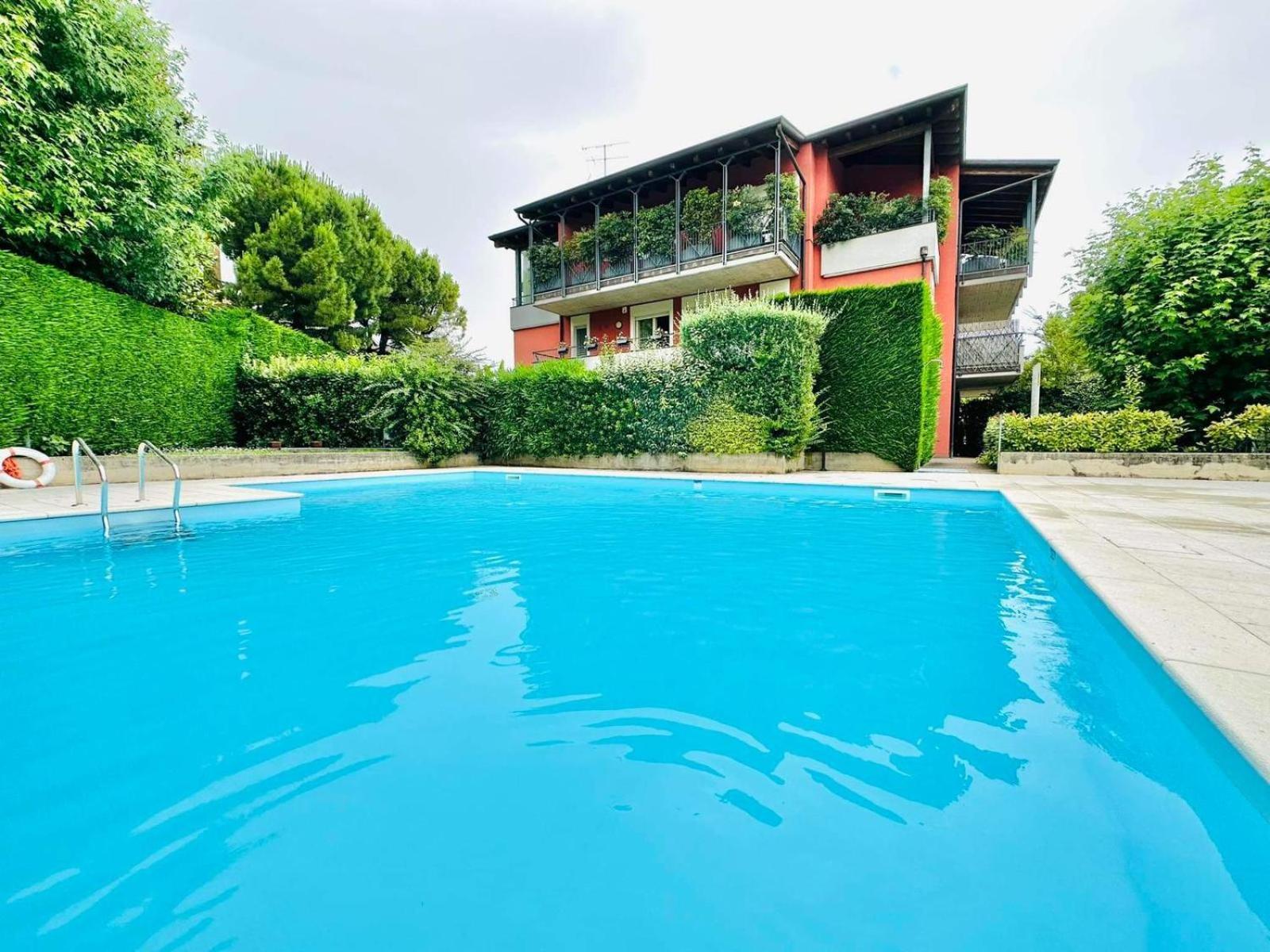 Home Sweet Home Desenzano del Garda Ngoại thất bức ảnh